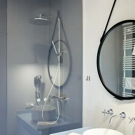 Apartman Roommate Niemcewicza 1 *